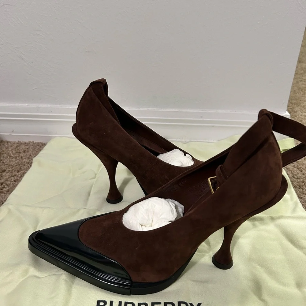 Burberry Brown and Black Pointed Heels - Picture 4 of 6
